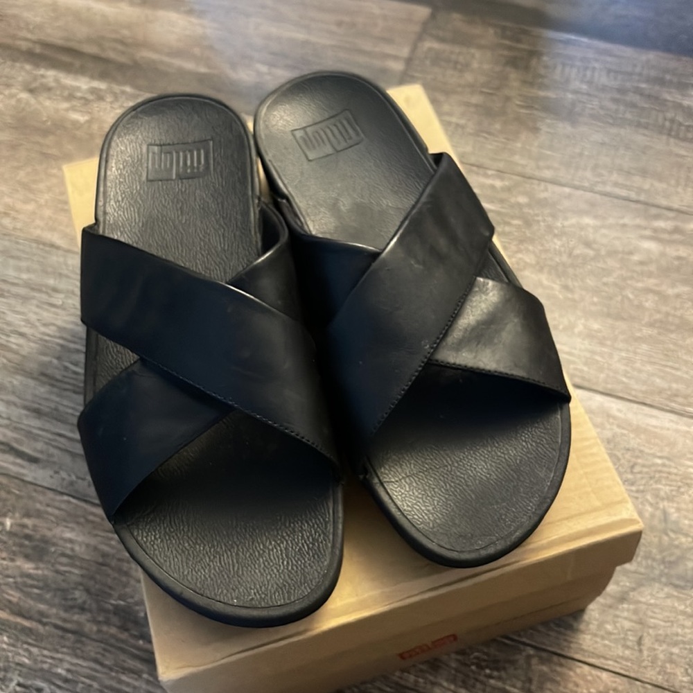 Women’s FitFlop Black Leather Sandals Lulu Cross Slide